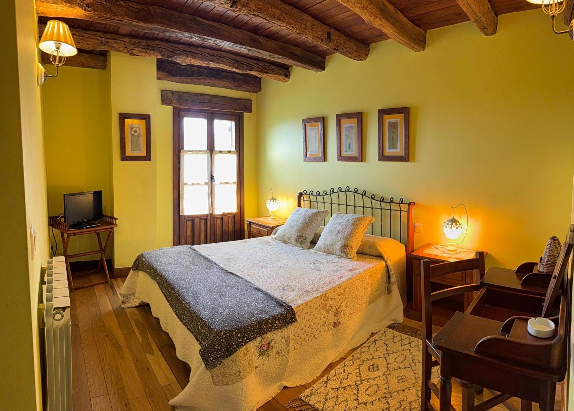 Casa Peluaga Guest House Oiartzun Eksteriør bilde