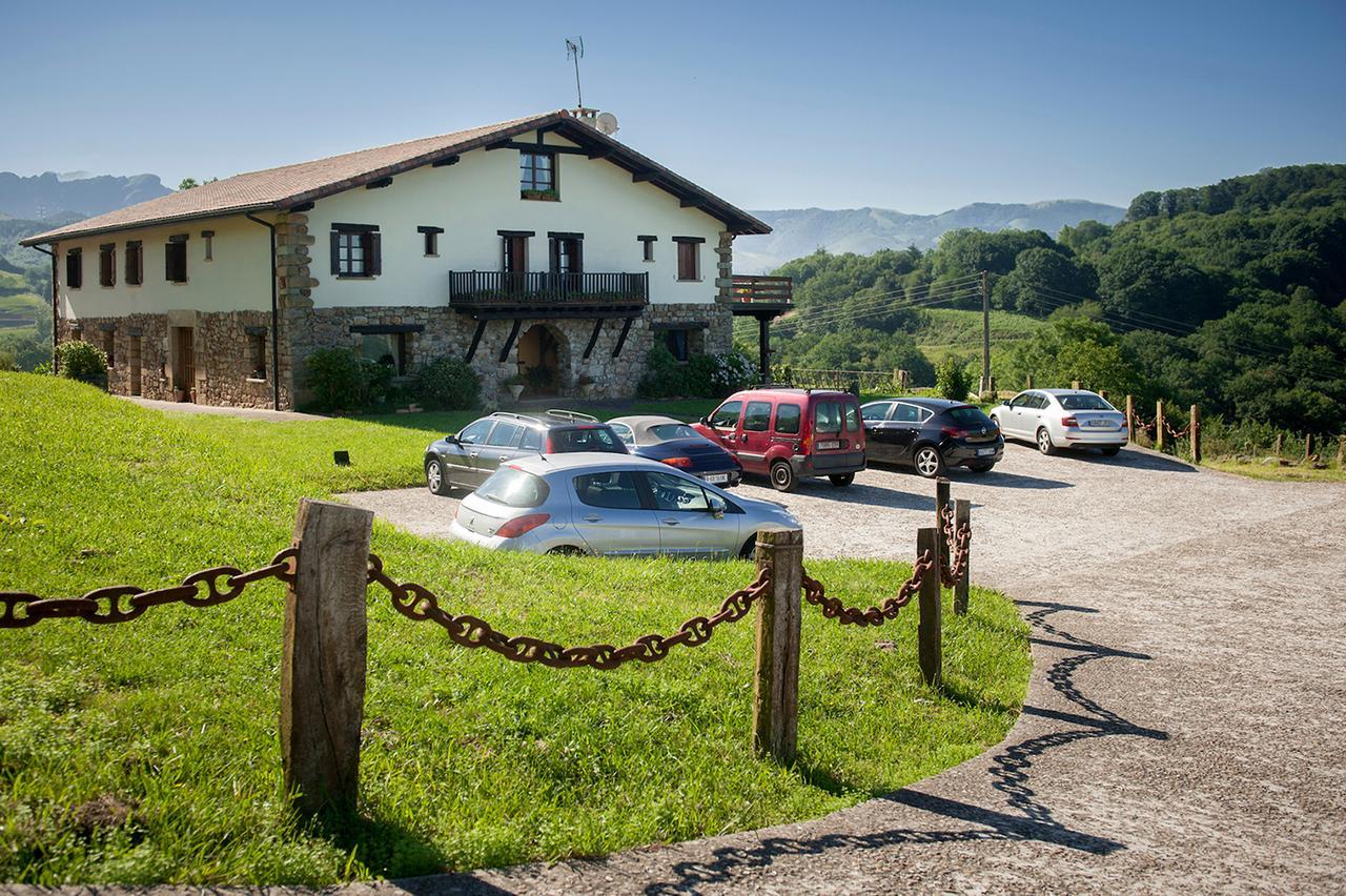 Casa Peluaga Guest House Oiartzun Eksteriør bilde
